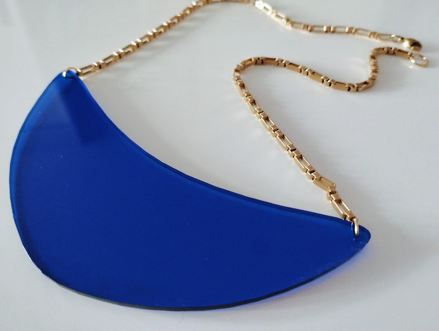 Oval