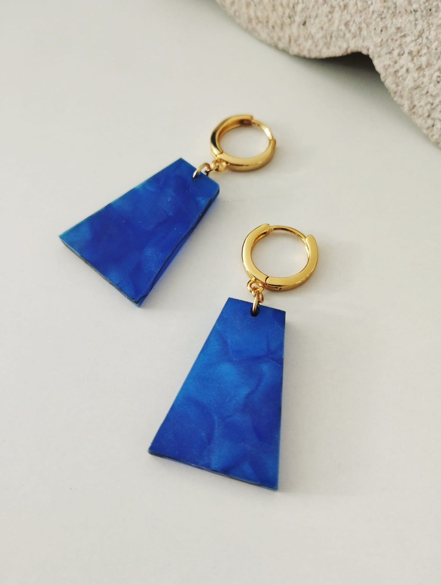 Única Nº01 - Argollas trapecio alargado
